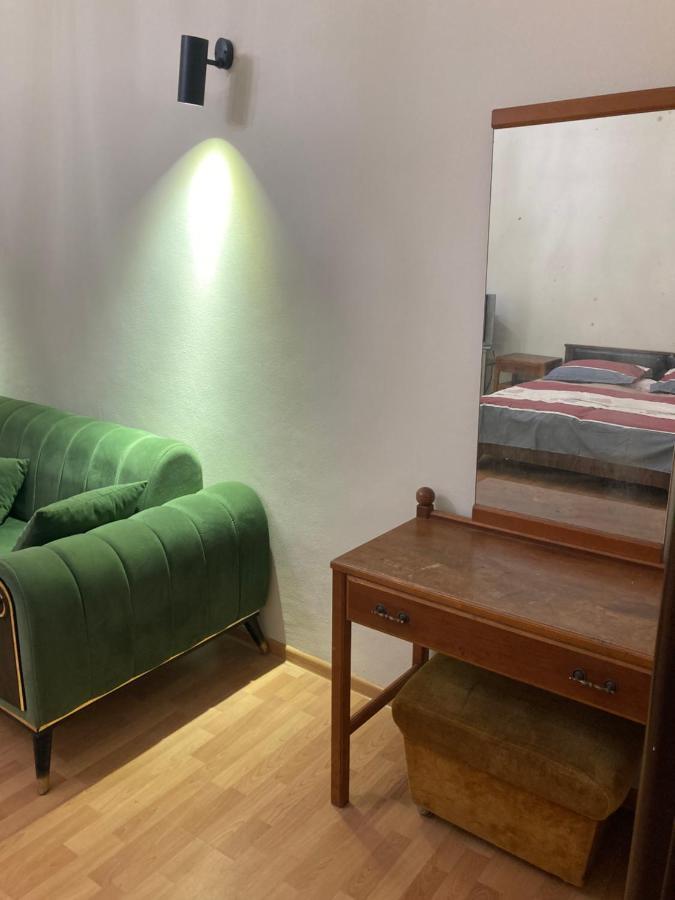 Apartment Kostava 10 バトゥーミ エクステリア 写真