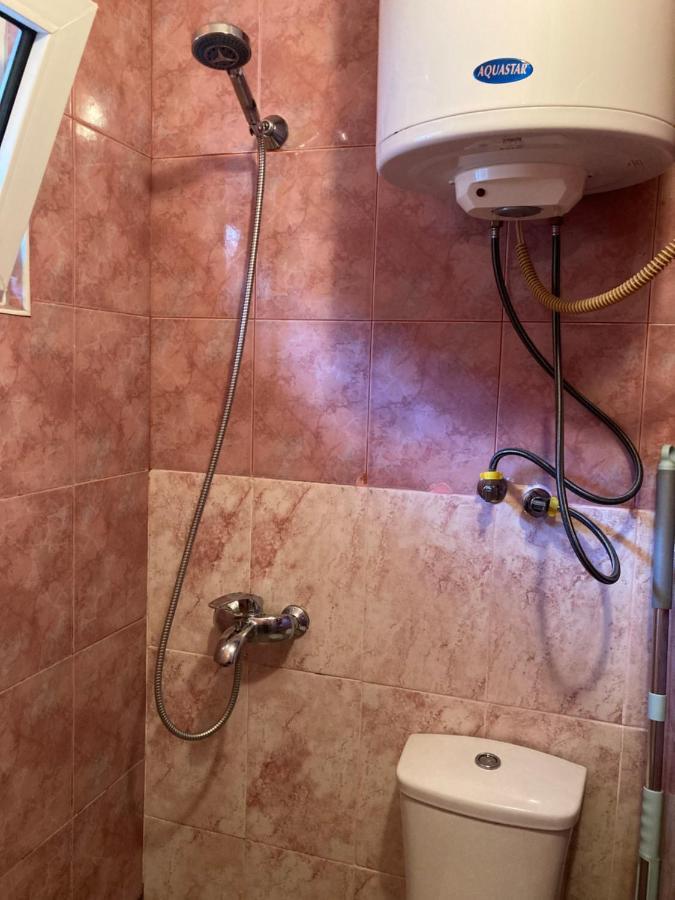 Apartment Kostava 10 バトゥーミ エクステリア 写真